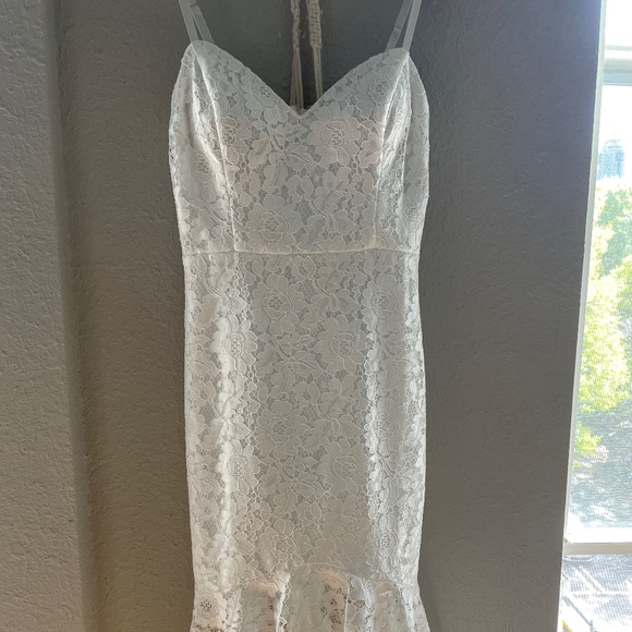 Guess Floral Lace Trumpet Dress in White - Picture 2 of 4